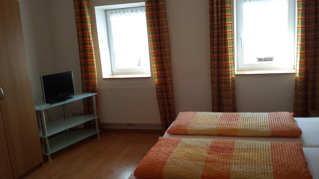 Gasthof Wildschoenauer Bahnhof Worgl Room photo