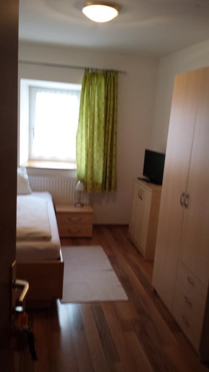 Gasthof Wildschoenauer Bahnhof Worgl Room photo